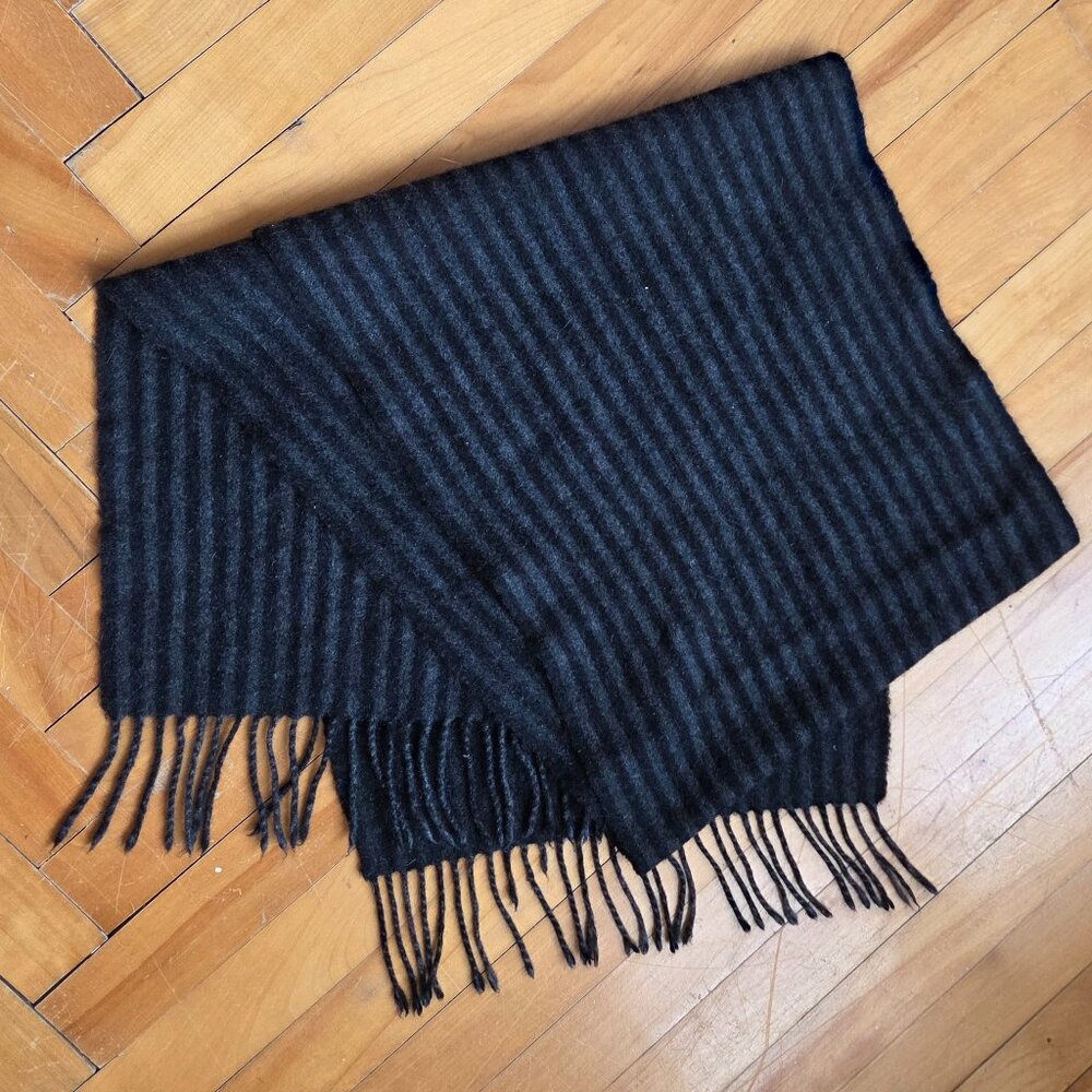 Gorgeous 100% Cashmere gray stripe scarf